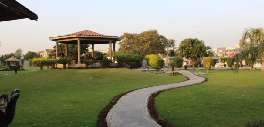 BAHRIA TOWN FARMHOUSE 18