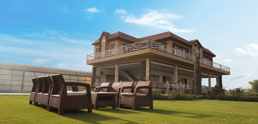 SWIMMING POOL FEROZPUR ROAD 124