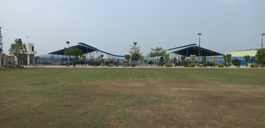 SWIMMING POOL FEROZPUR ROAD 124