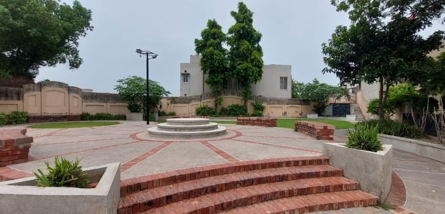 EDEN AVENUE FARMHOUSE 240