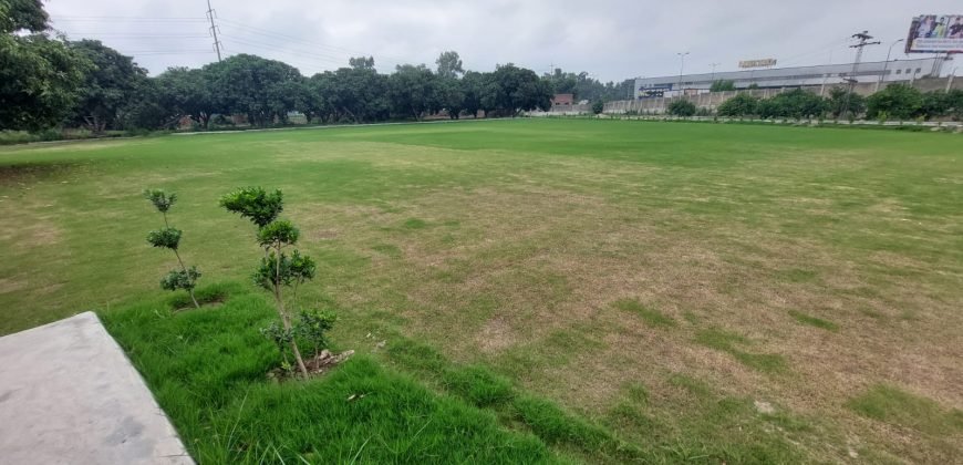 THOKAR NIAZ BAIG FARMHOUSE 132