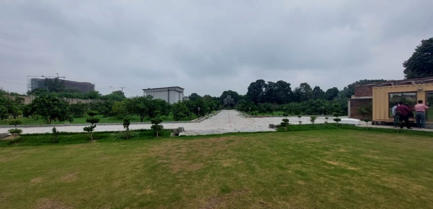 THOKAR NIAZ BAIG FARMHOUSE 132