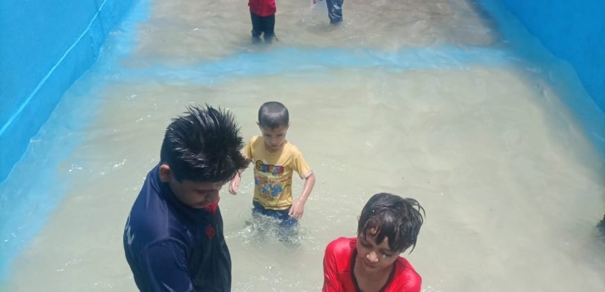 SWIMMING POOL GT ROAD 179