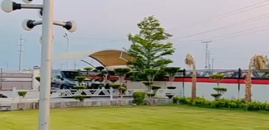 BAHRIA TOWN FARMHOUSE 251