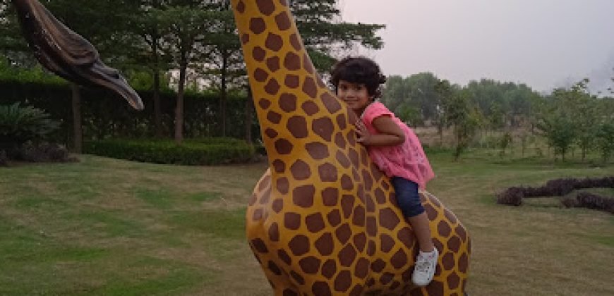 RAIWIND ROAD FARMHOUSE 304