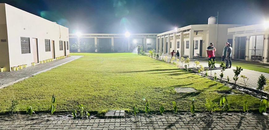 GREEN ACRE FARMHOUSE 244