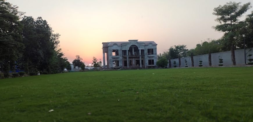 SWIMMING POOL  RAIWIND ROAD 84