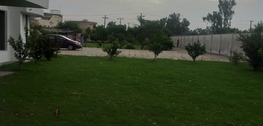 EDEN PARK FARMHOSUE 63