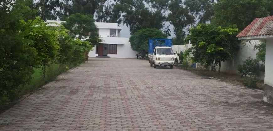 EDEN PARK FARMHOSUE 63