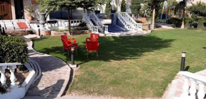 HARBANSPURA POOL FARMHOUSE 03