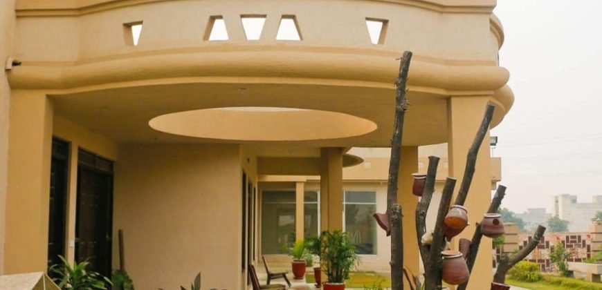 GREEN ACRE FARMHOUSE 107