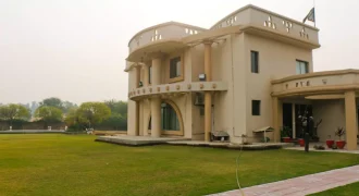 GREEN ACRE FARMHOUSE 107