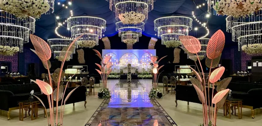 THE GRAND MARRQUEE 104