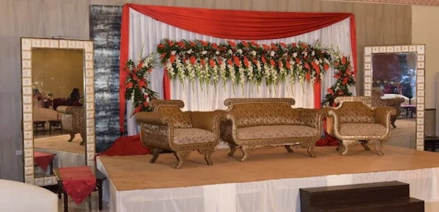 TOPAAZ BANQUET HALL 90