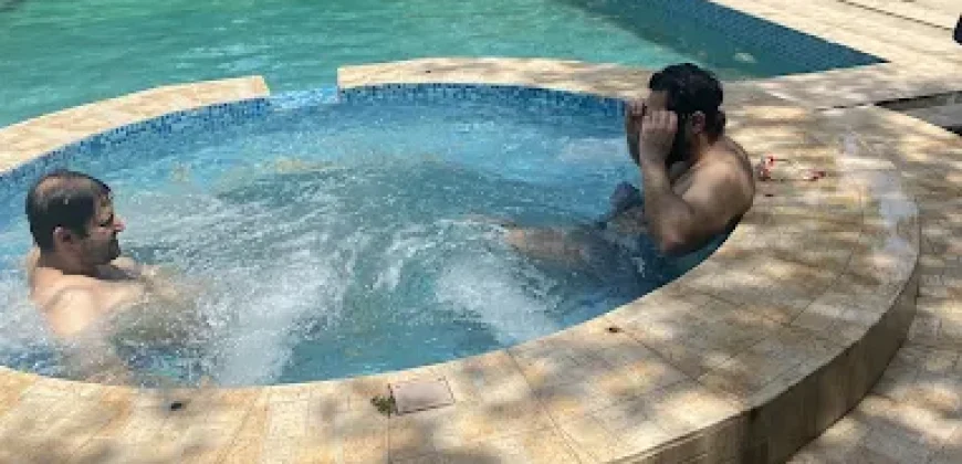 MULTAN ROAD SWIMMING POOL 113