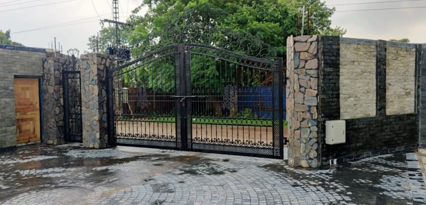 RAIWIND ROAD FARMHOUSE 220